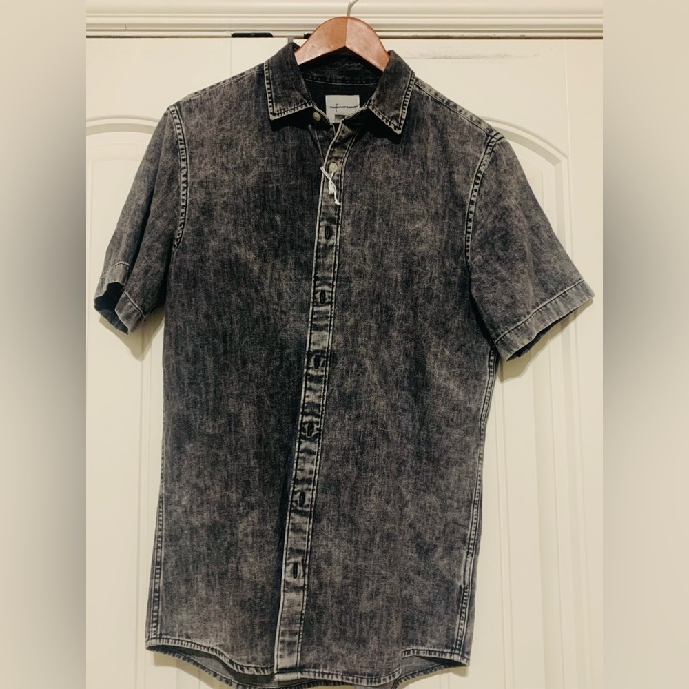 American Eagle - denim gray washed button up
